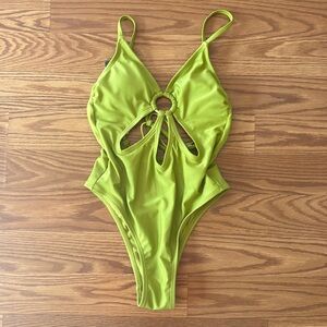 NWT Wild Fable Chartreuse Green High Leg Extra Cheeky One Piece Swimsuit Sz XXS‎